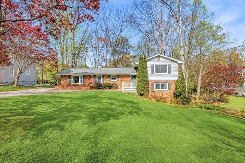 5398 Harris Cir, Dunwoody, GA, 30338-3709 | Card Image