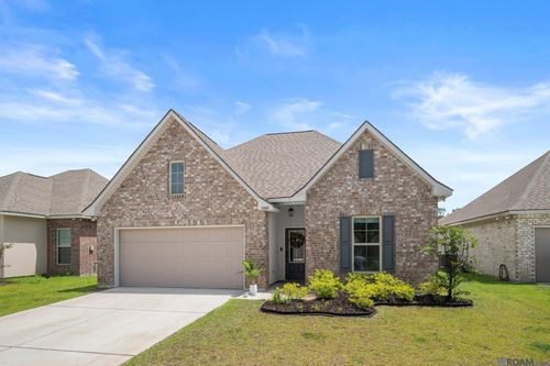 11588 Regal St, Denham Springs, LA, 70726-7067 | Card Image