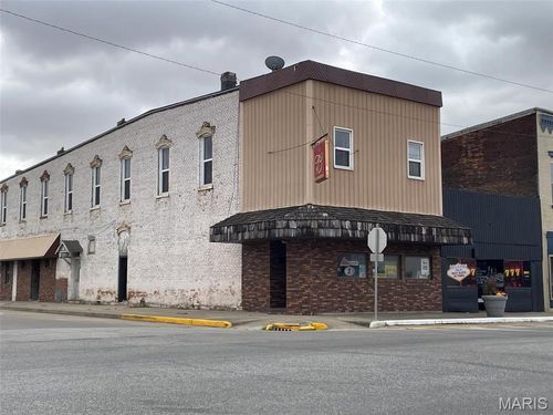 101 W State St, Nokomis, IL, 62075-1669 | Card Image