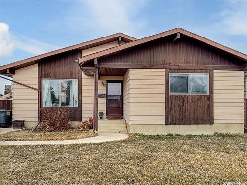3946 Diefenbaker Drive, Saskatoon, SK, S7L6C6 | Card Image