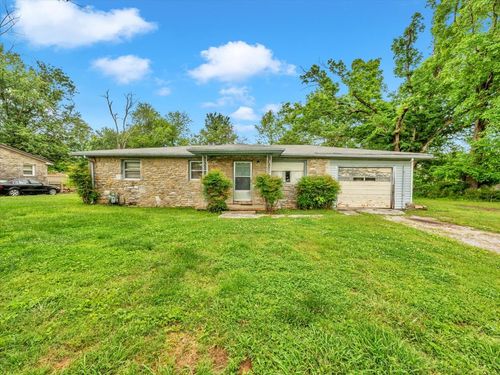 15 Owen Dr, Fayetteville, TN, 37334-6704 | Card Image