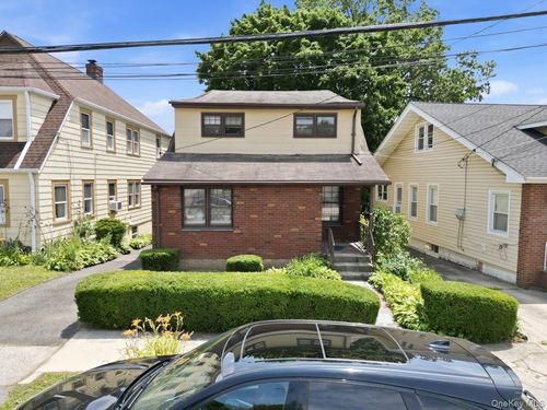 24 Cooper St, Yonkers, NY, 10704-2002 | Card Image