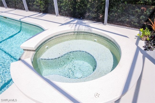 Hot Tub/Spa overlooking golf to preserve views | Image 17