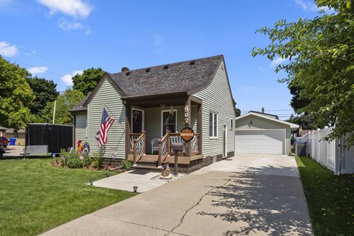902 E Fremont Street, APPLETON, WI, 54915 | Card Image