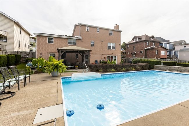 1725 Vance Ave, House other with 4 bedrooms, 3 bathrooms and 2 parking in Coraopolis PA | Image 40