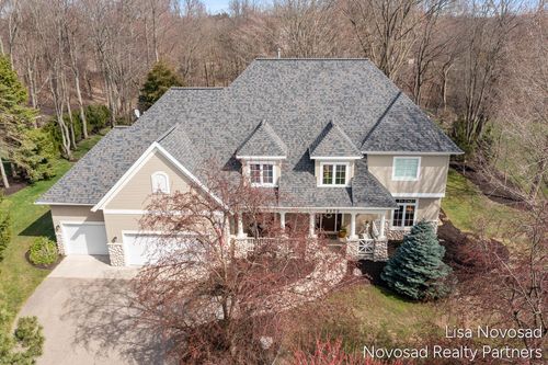 2272 Cascade Lakes Circle Se, Cascade Charter Township, MI, 49546 | Card Image