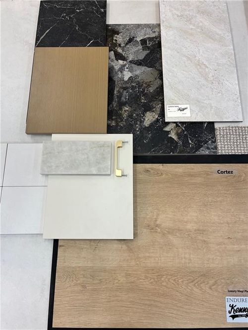 217 Nw Orchard St, Lees Summit, MO, 64063-3285 | Card Image