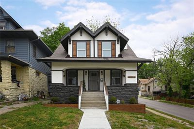 4031 Chestnut Avenue, House other with 3 bedrooms, 3 bathrooms and null parking in Kansas City MO | Image 1