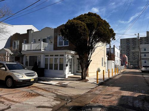 1 N Parker Ave, Atlantic City, NJ, 08401-3420 | Card Image