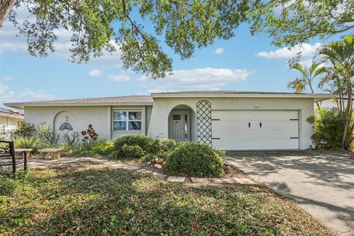 8083 Bayhaven Dr, SEMINOLE, FL, 33776-3320 | Card Image