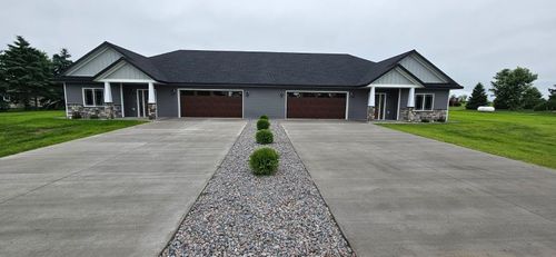 605 W Colfax St, Parkers Prairie, MN, 56361-8172 | Card Image