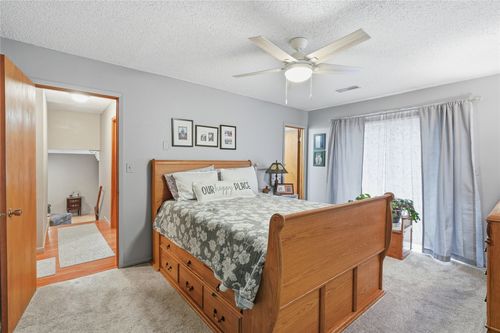 1811 Iowa St, Perry, IA, 50220-2247 | Card Image