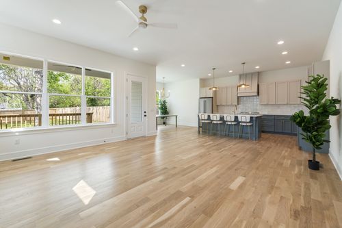 310 Mckennell Dr, Nashville, TN, 37206-1464 | Card Image