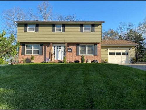 2910 Thorn Dr, Zanesville, OH, 43701-9781 | Card Image