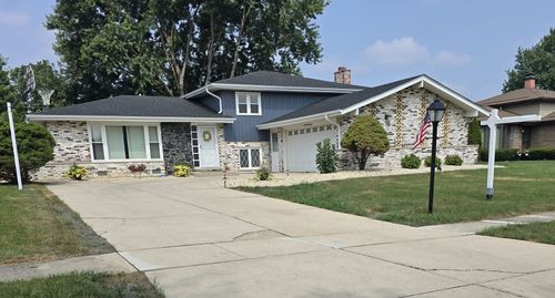 7014 Wilcox Ave, Darien, IL, 60561-3532 | Card Image