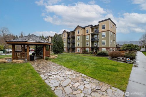 a404-700 32nd St, Bellingham, WA, 98225-6924 | Card Image