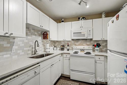 apt-613-37 Hamiltons Harbor Dr, Clover, SC, 29710-8909 | Card Image