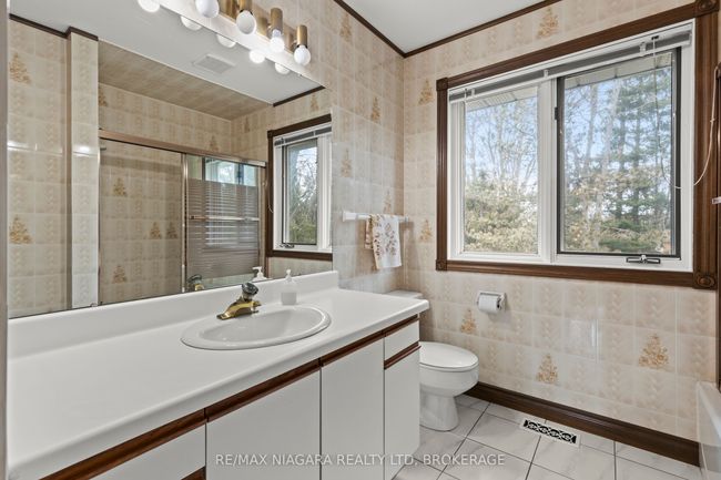 683 Canboro Rd, House other with 3 bedrooms, 3 bathrooms and 6 parking in Fenwick ON | Image 40