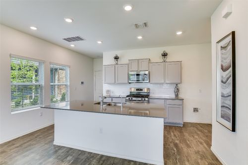 unit-b-15205 Spruce Frost Cv, Del Valle, TX, 78617-2636 | Card Image