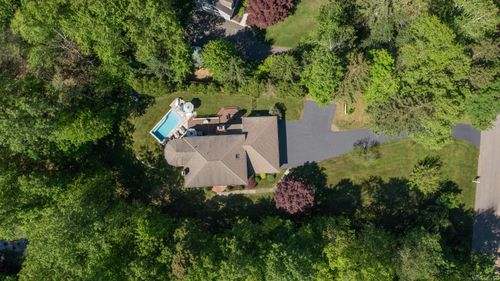 3 Inwood Ln, Woodbury, CT, 06798-2617 | Card Image