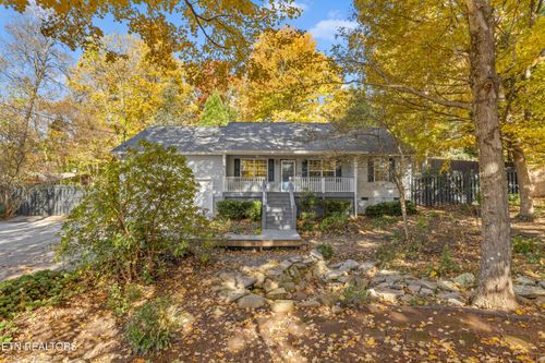 1502 N Courtney Oak Ln, Knoxville, TN, 37938-4413 | Card Image