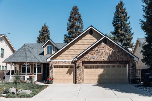4928 W Wren Ave, Visalia, CA, 93291-9176 | Card Image
