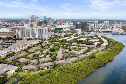 612 Arbor Lake Ln, TAMPA, FL, 33602-5760 | Card Image