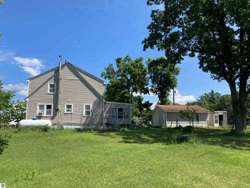 1045 Abbott Rd, Rose City, MI, 48654-9606 | Card Image