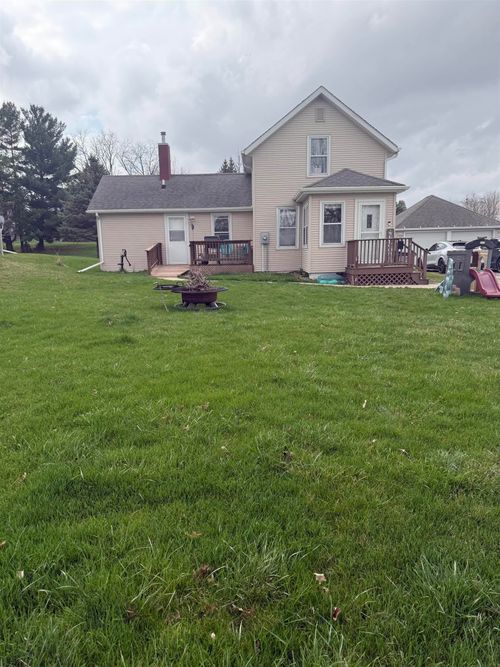 433 N Pine St, West Union, IA, 52175-1100 | Card Image