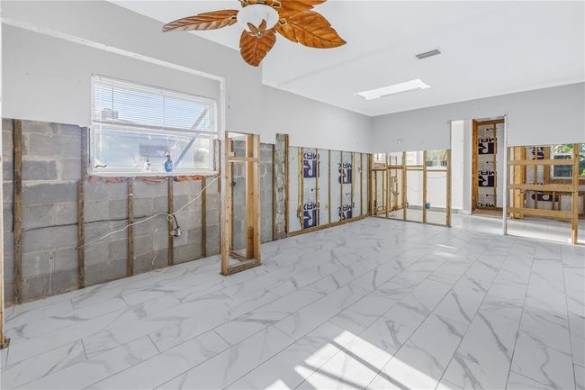 Master Bedroom. | Image 14