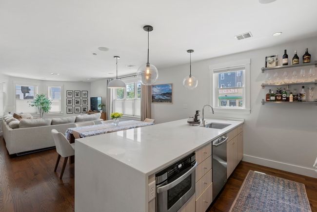 APT-1 - 59 Pleasant St, Condo with 2 bedrooms, 2 bathrooms and 2 parking in Boston MA | Image 4