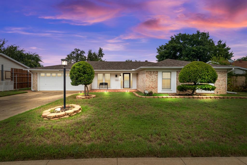 Lagoona Ln, Fort Worth, TX 76134