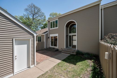 1174 Saint Clair Ave, Saint Paul, MN, 55105-2852 | Card Image