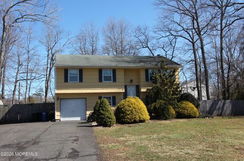 7 Portsmouth Road, Englishtown, NJ, 07726 | Card Image