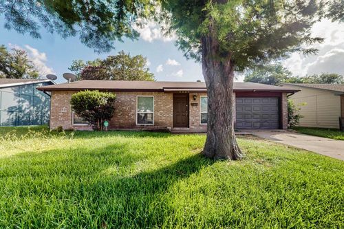 4009 Providence Dr, Garland, TX, 75043-2415 | Card Image