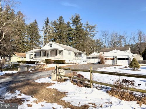 208 Maple Blvd, ORWIGSBURG, PA, 17961-9618 | Card Image