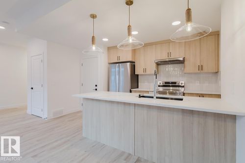 16231 19 Ave Sw, Edmonton, AB, T6W5C6 | Card Image