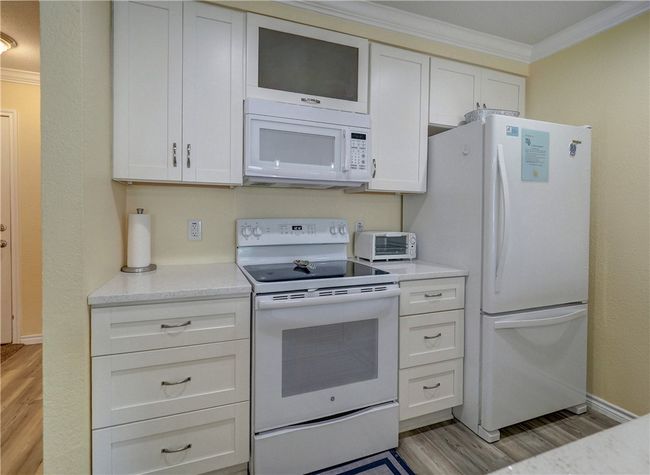 UNIT-1204 - 715 Beach Access Road 1 A, Condo with 2 bedrooms, 2 bathrooms and null parking in Port Aransas TX | Image 7