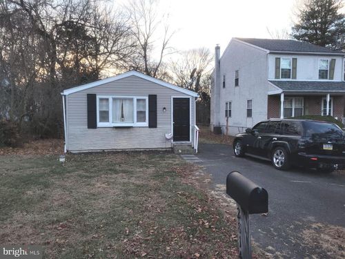 2814 3rd St, TROOPER, PA, 19403-1505 | Card Image