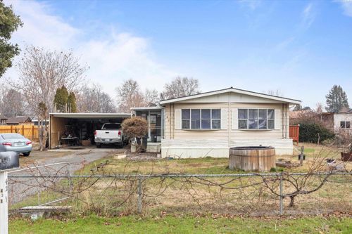 421 S Harrison St, Kennewick, WA, 99336-2006 | Card Image