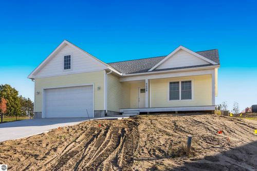 4499 La Marche Cir, Traverse City, MI, 49685-7507 | Card Image
