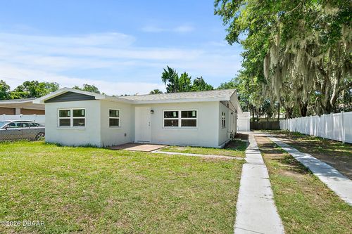 607 Wayne Avenue, New Smyrna Beach, FL, 32168 | Card Image