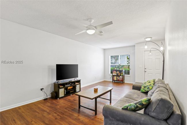 APT-1004 - 897 Fording Island Rd, Condo with 2 bedrooms, 2 bathrooms and null parking in Bluffton SC | Image 15