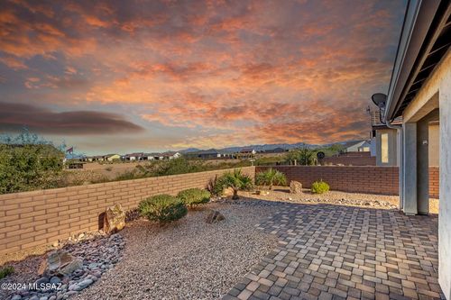 1427 E Golden Rock Way, Green Valley, AZ, 85614 | Card Image