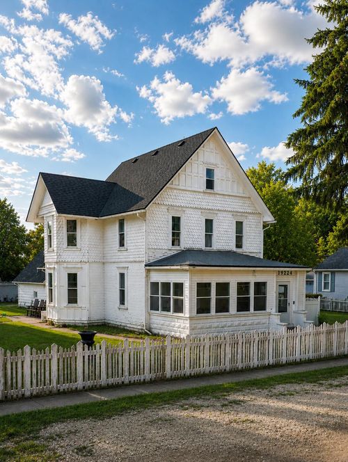 19224 Craig St, New Boston, MI, 48164-9590 | Card Image
