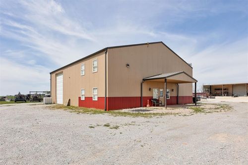 3070 N 2780 Rd, Hennessey, OK, 73742-6610 | Card Image