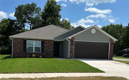 2871 W Emil Dr, Fayetteville, AR, 72704-7215 | Card Image