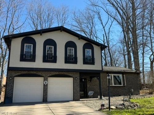 820 Millstone Ln Ne, Massillon, OH, 44646-5004 | Card Image