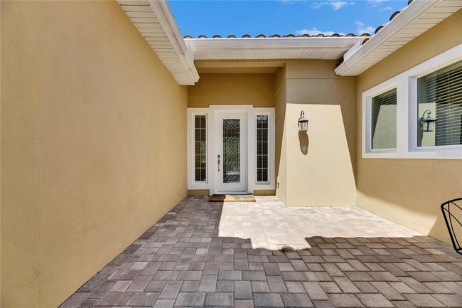 Front Courtyard | Image 70