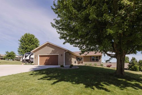 329 E Madison Street, Dodgeville, WI, 53533 | Card Image